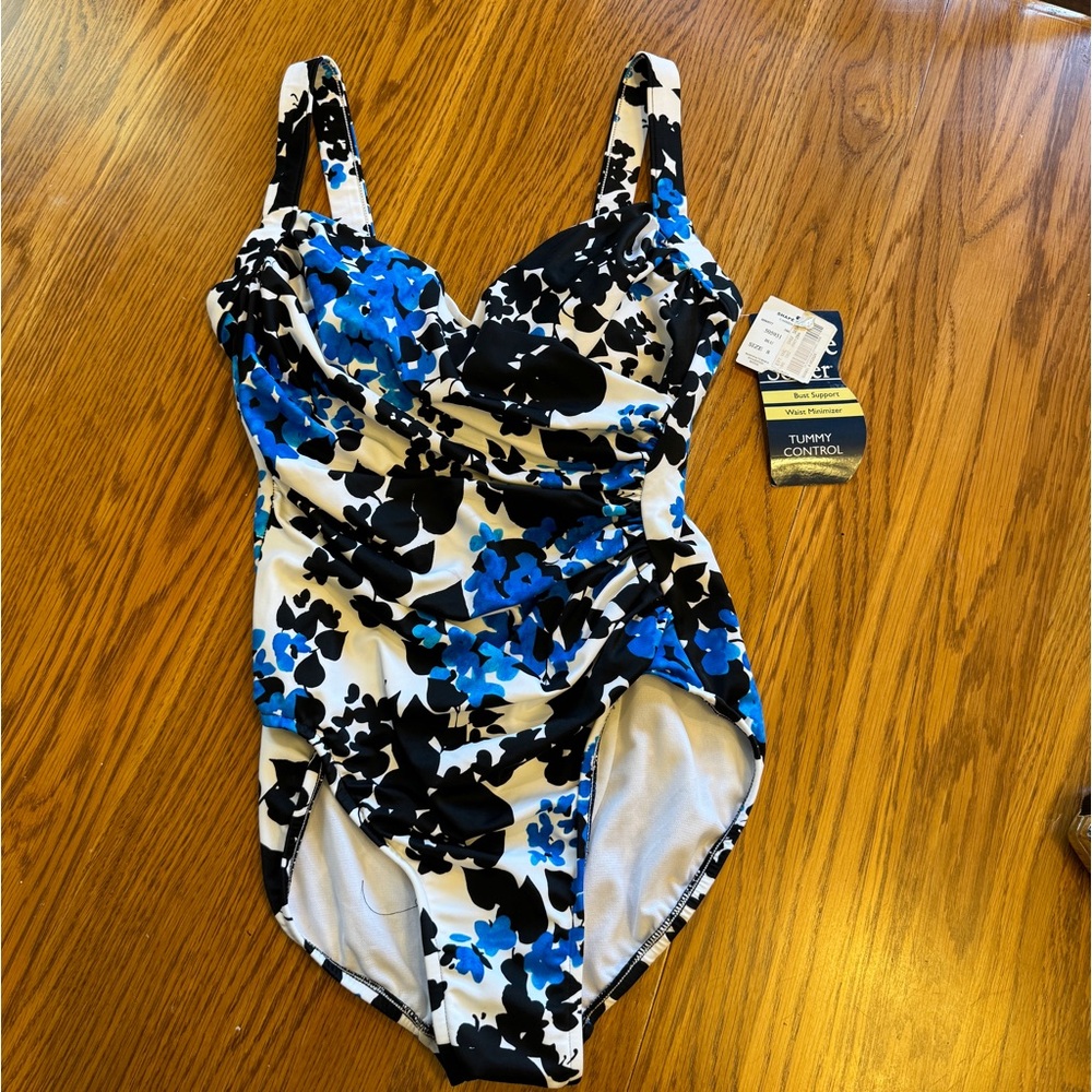 NEW SHAPE SOLVER floral tummy control one piece swimsuit in blue‎ black size 6